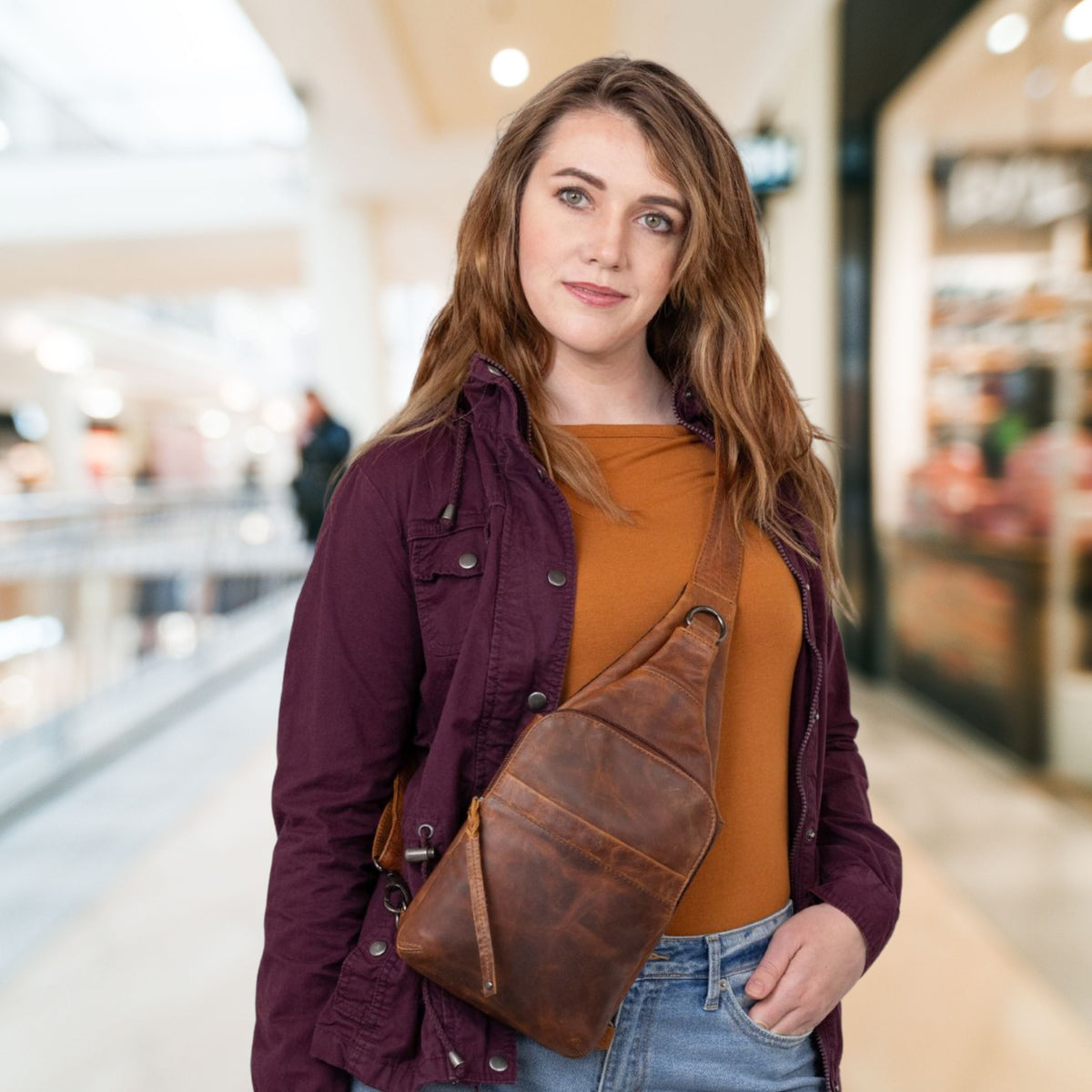 Concealed Carry Unisex Dakota Leather Sling in Cognac / Regular – additional view 1