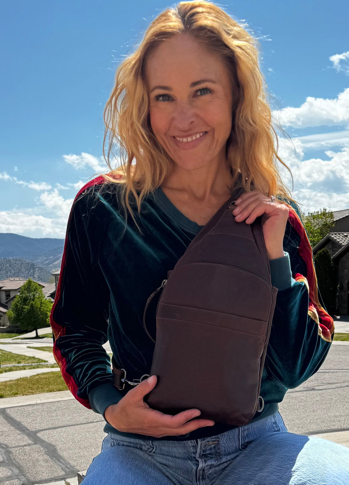 Concealed Carry Unisex Dakota Leather Sling in Cognac / Regular – worn by model 4